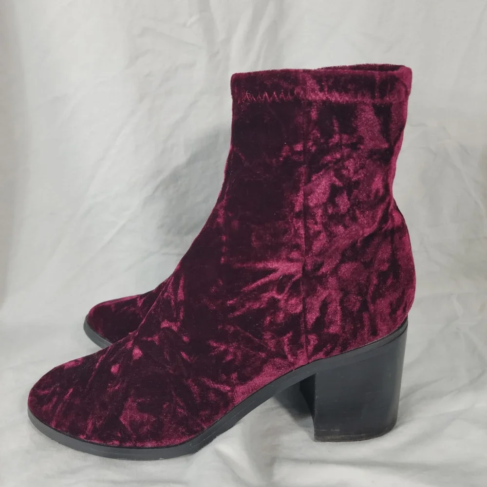 Steve Madden Pressly Boots 7.5 Burgundy Crushed Velvet Whimsigoth Fairy Grunge